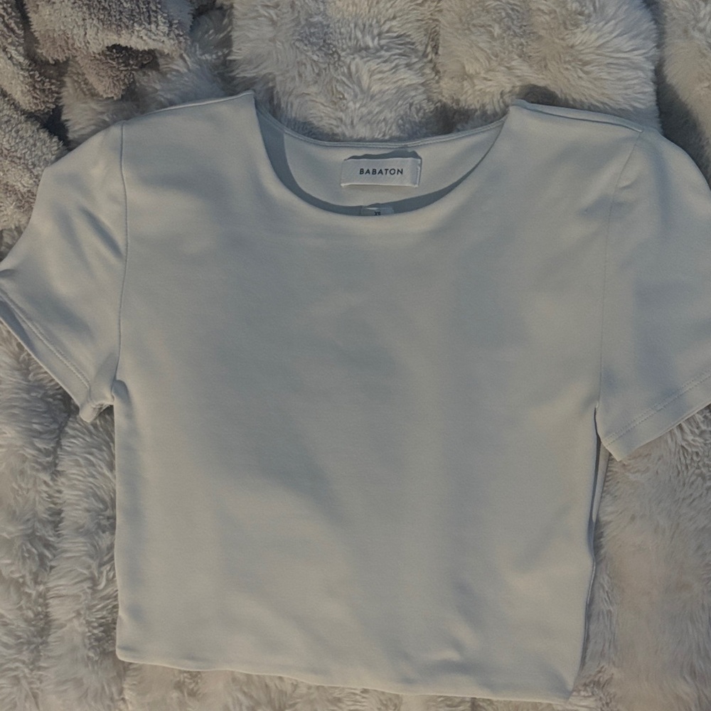 Aritzia Babaton Cream Sleek Short Sleeve Tee
